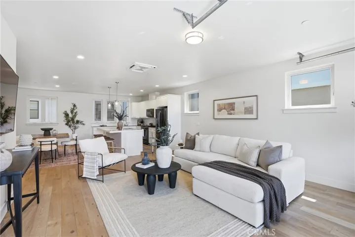 2460 Victoria 104, San Luis Obispo, California 93401