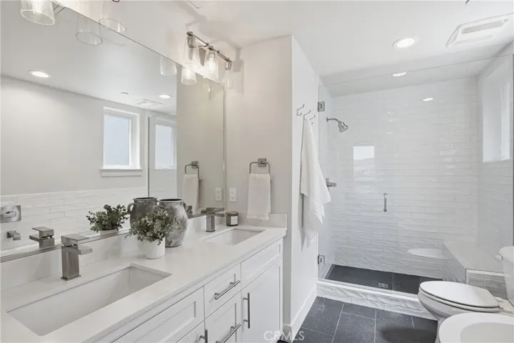 2460 Victoria 104, San Luis Obispo, California 93401