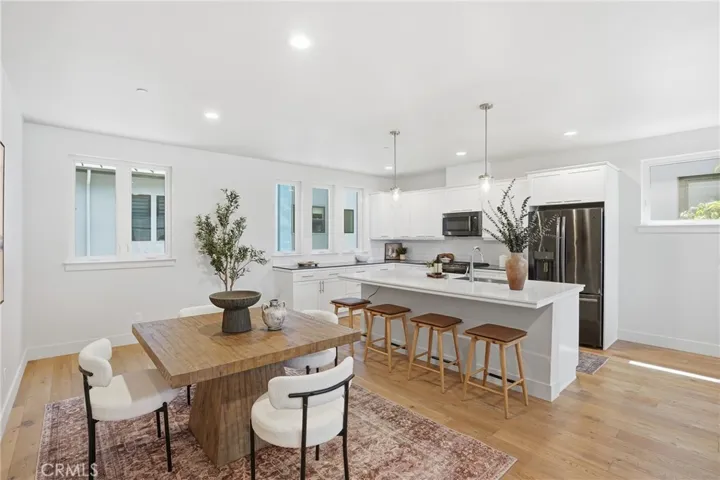 2460 Victoria 104, San Luis Obispo, California 93401