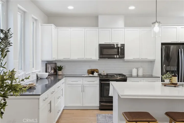 2460 Victoria 104, San Luis Obispo, California 93401