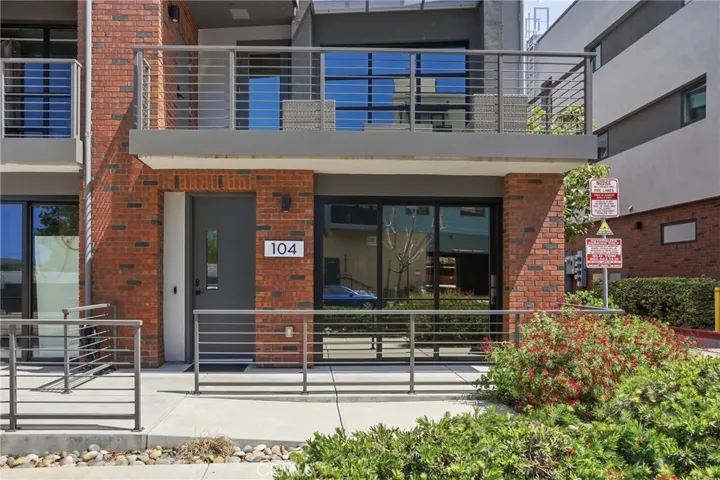 2460 Victoria 104, San Luis Obispo, California 93401