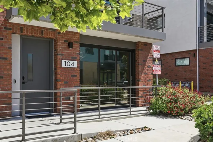 2460 Victoria 104, San Luis Obispo, California 93401