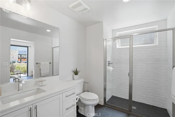 2460 Victoria 104, San Luis Obispo, California 93401