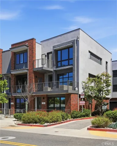 2460 Victoria 104, San Luis Obispo, California 93401