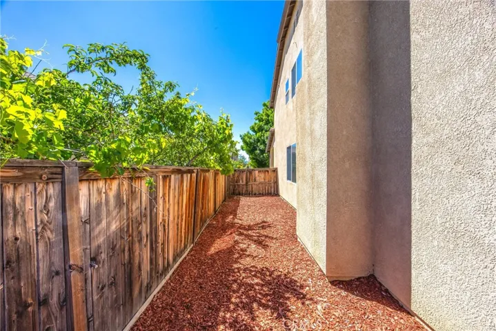 14126 Tiger Lily Court, Hesperia, California 92344