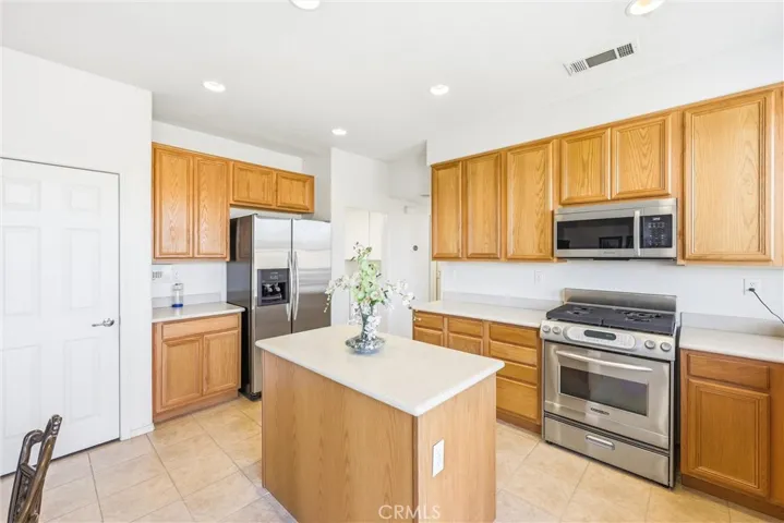 14126 Tiger Lily Court, Hesperia, California 92344