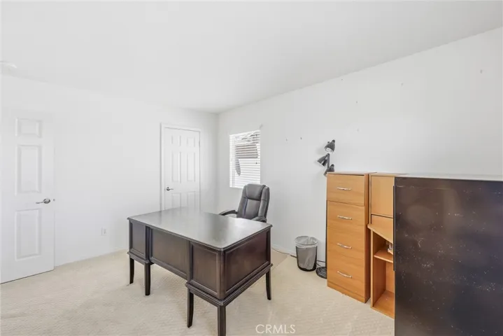 5Th bedroom with walk-in closet