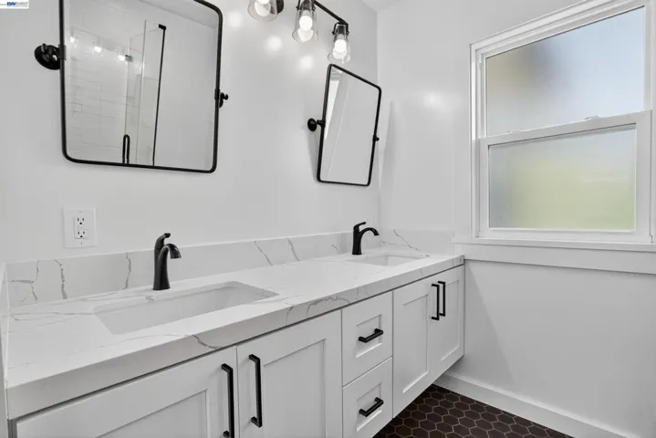 914 61st Street, Oakland, California 94608-1327