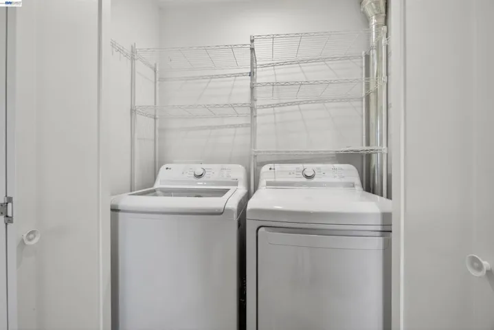 914 61st Street, Oakland, California 94608-1327