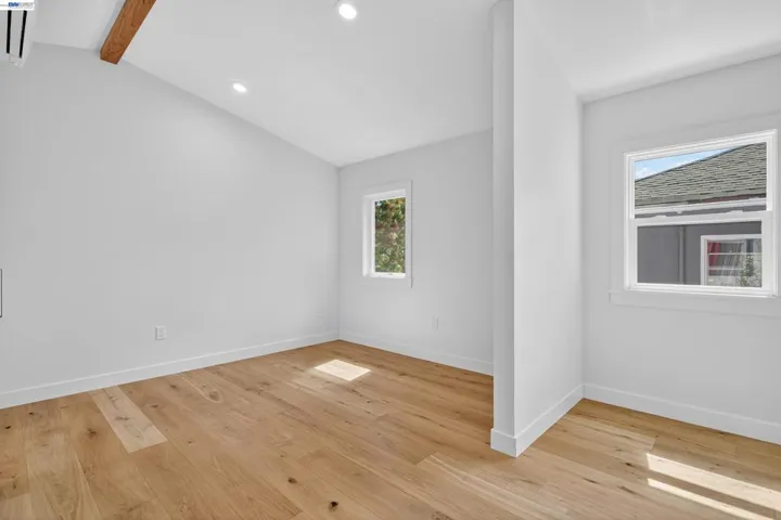 914 61st Street, Oakland, California 94608-1327