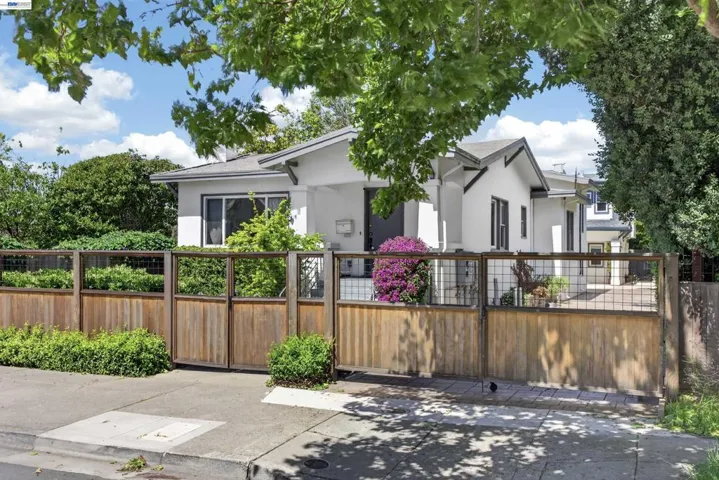 914 61st Street, Oakland, California 94608-1327