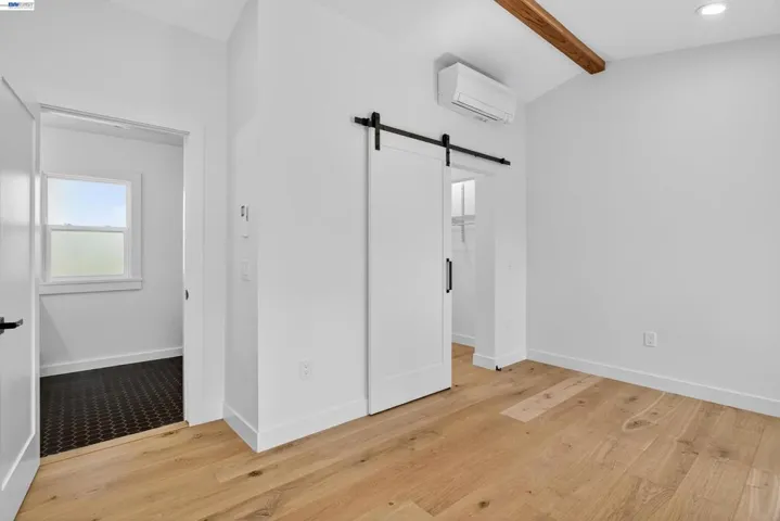 914 61st Street, Oakland, California 94608-1327