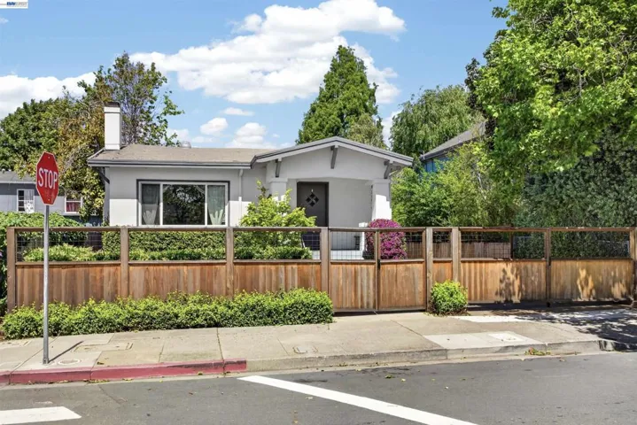 914 61st Street, Oakland, California 94608-1327
