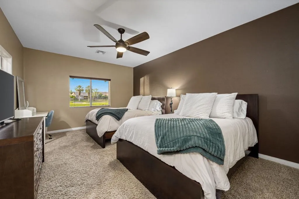 64-web-or-mls-CC_Horseshoe_OPMG0426_064