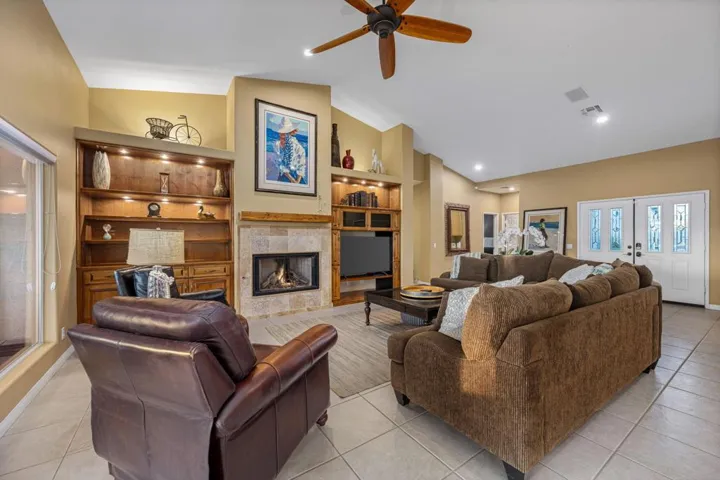 35-web-or-mls-CC_Horseshoe_OPMG0426_035