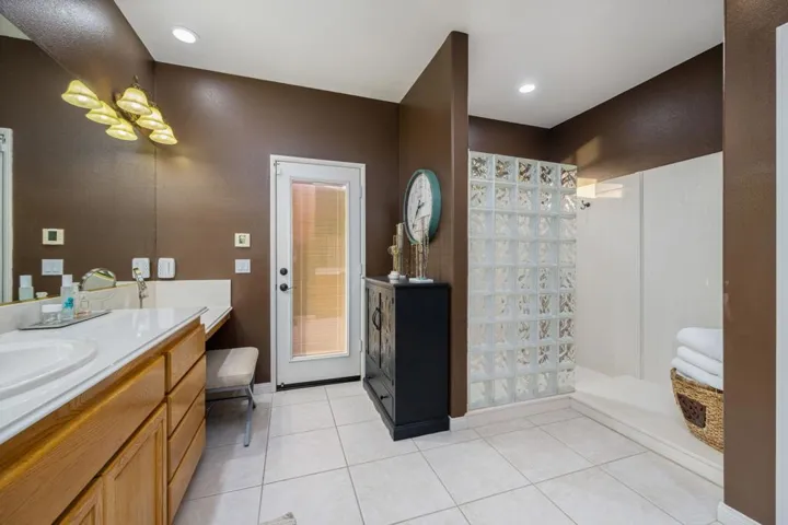 61-web-or-mls-CC_Horseshoe_OPMG0426_061