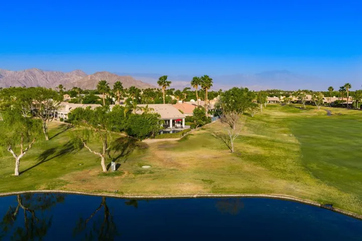 73-web-or-mls-CC_Horseshoe_OPMG0426_073