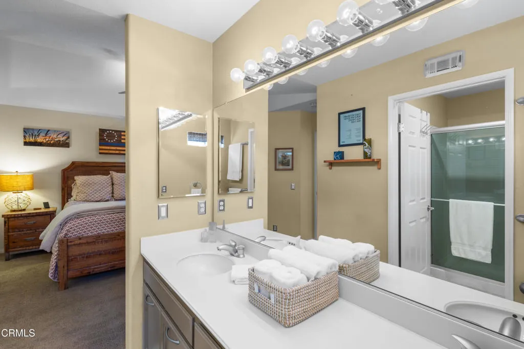 Bathroom 1.2