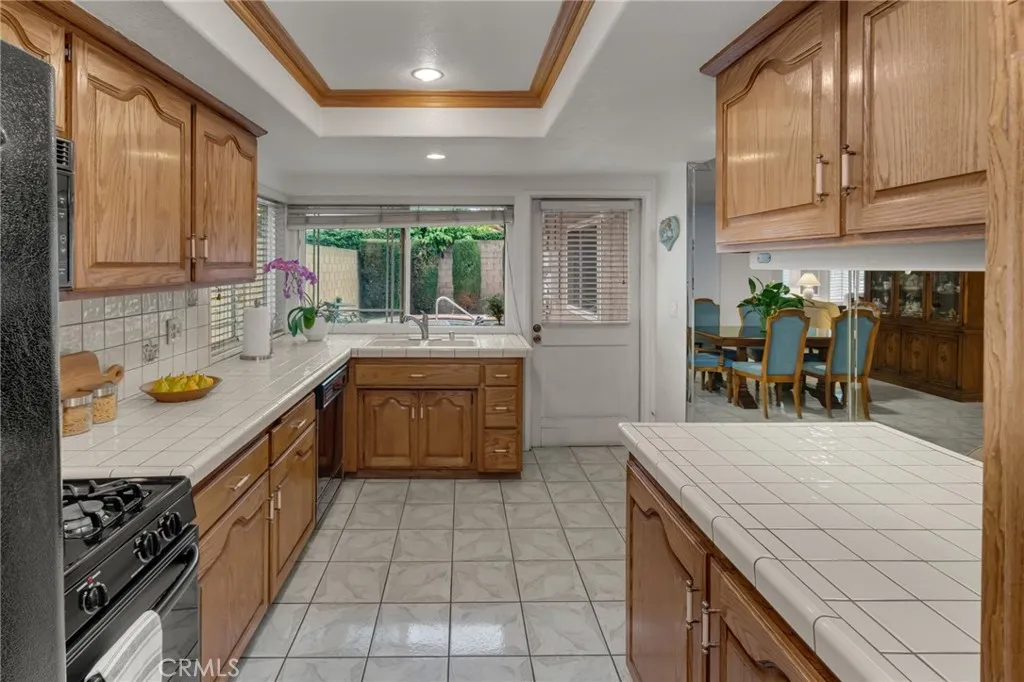 Spacious Open Kitchen