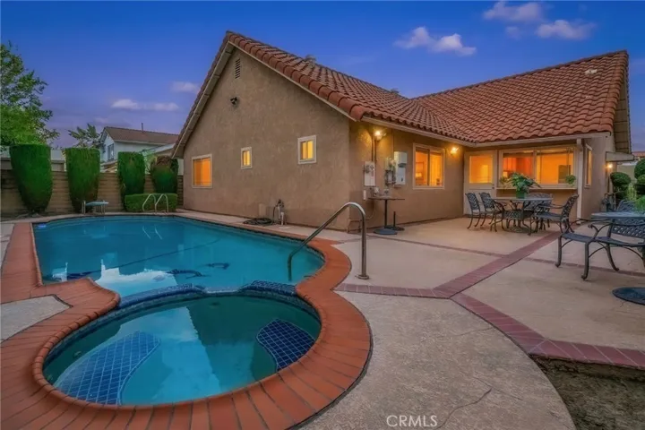 In Ground Swimming Pool & Jacuzzi