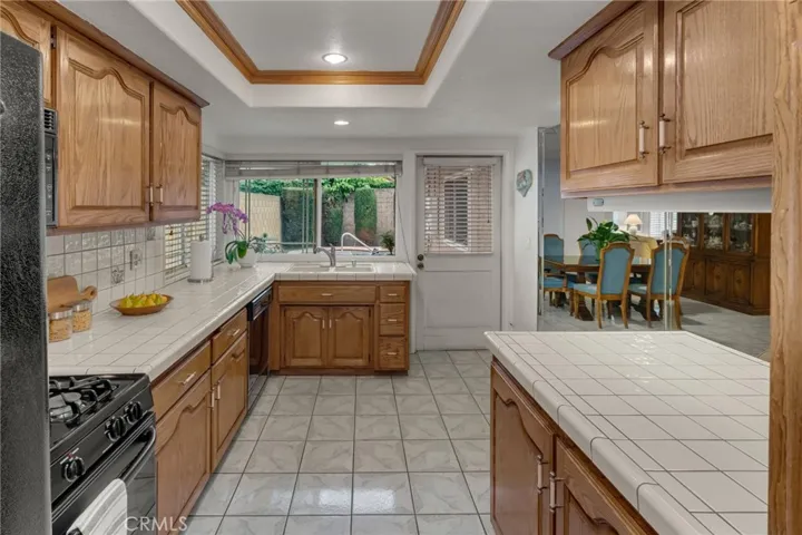 Spacious Open Kitchen