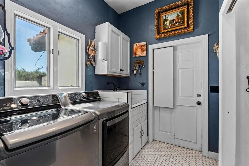 Laundry Rm w/Sink + Ironing Board
