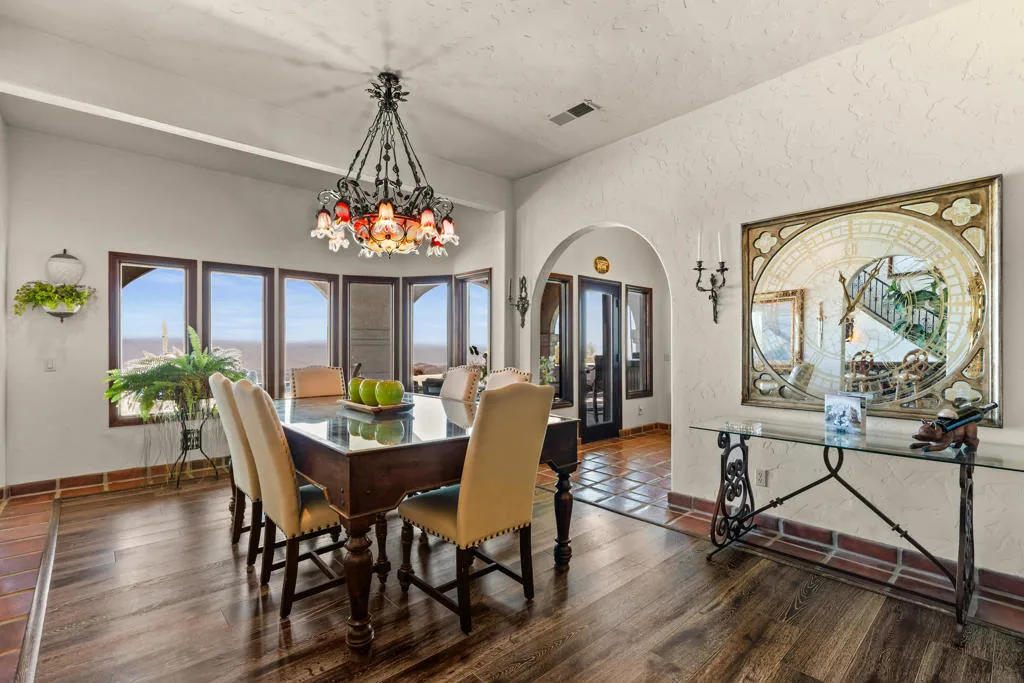 Dining Room w/Wood Plank Flooring