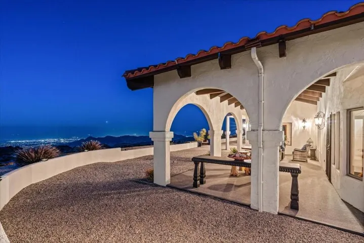 Arched Elements, Timeless Appeal