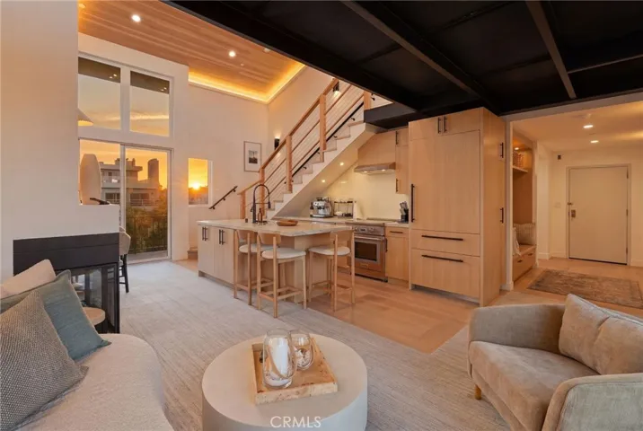 Living Room/Kitchen