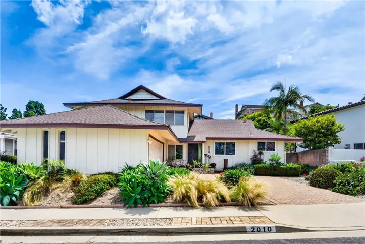 2010 Van Karajan, Rancho Palos Verdes, California 90275