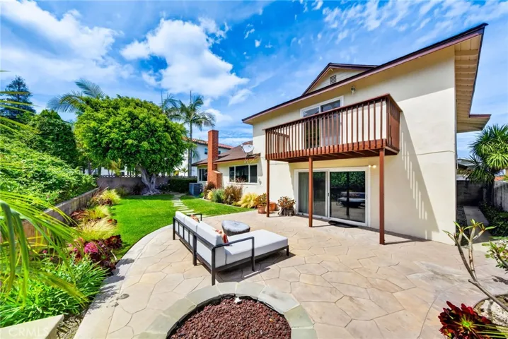 2010 Van Karajan, Rancho Palos Verdes, California 90275