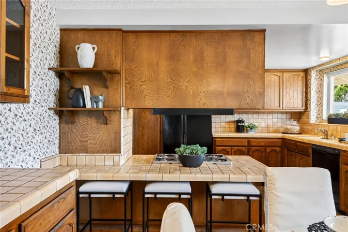 2010 Van Karajan, Rancho Palos Verdes, California 90275