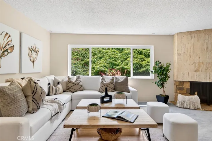 2010 Van Karajan, Rancho Palos Verdes, California 90275