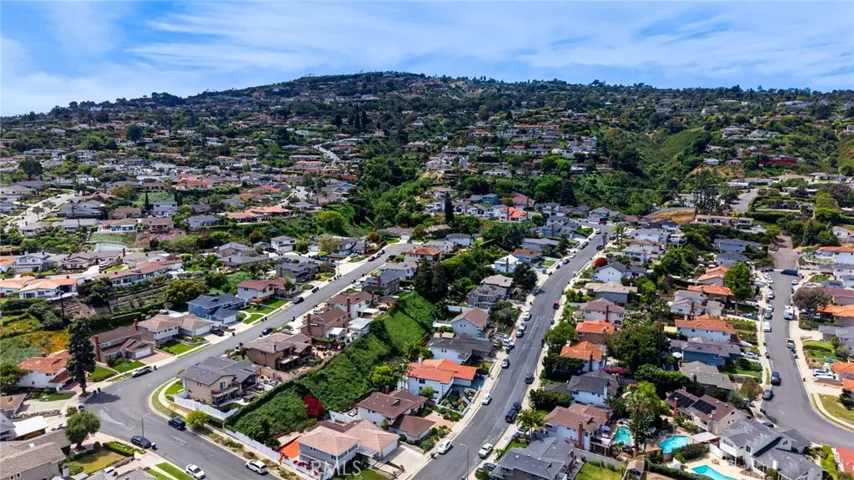 2010 Van Karajan, Rancho Palos Verdes, California 90275