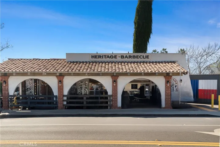 Nearby Heritage Barbecue, one of San Juan Capistrano’s most popular dining destinations, known for its vibrant atmosphere and award-winning cuisine.
