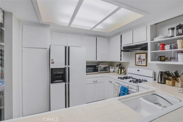 1390 Vista Del Lago, San Luis Obispo, California 93401