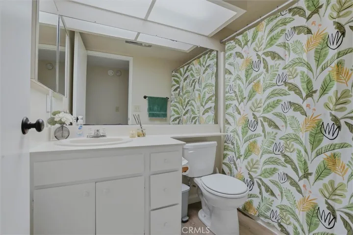 Downstairs full bathroom