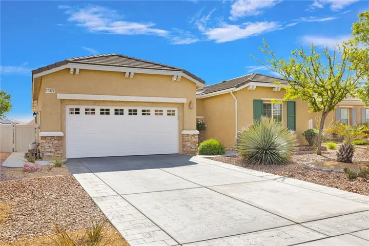 10429 Lanigan, Apple Valley, California 92308