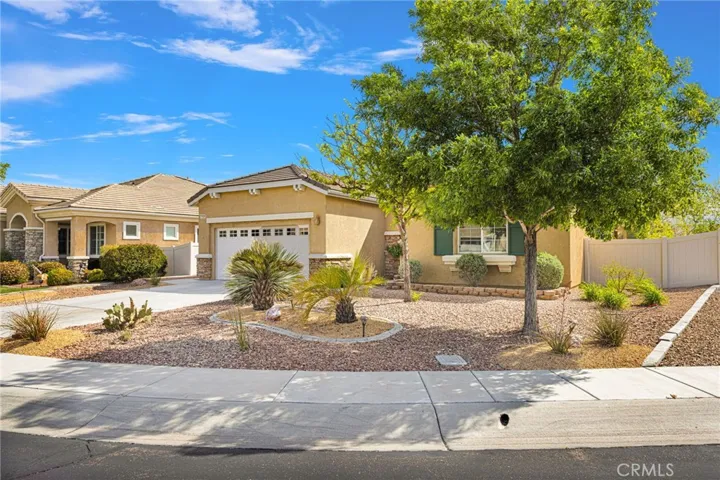 10429 Lanigan, Apple Valley, California 92308