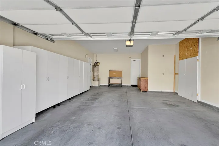 Tandem Garage - For 3 Cars, Extra Storage, Hobby Area, Workshop Area, Etc.