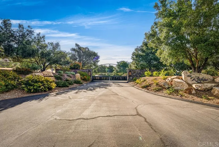 3066 Via Montevina, Fallbrook, California 92028