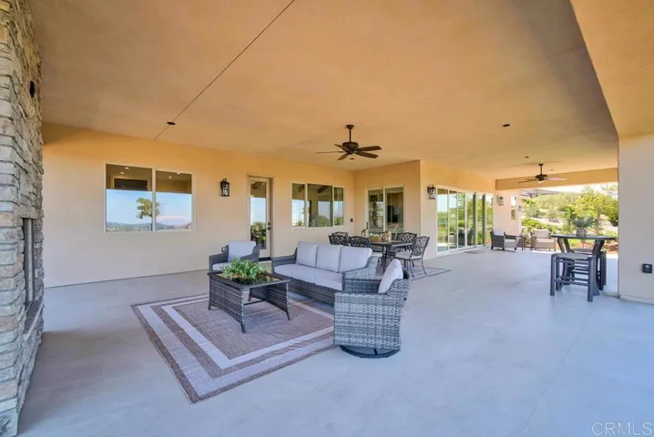 3066 Via Montevina, Fallbrook, California 92028