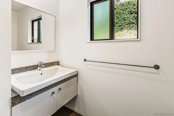 6540 Persa St, Carlsbad, California 92009