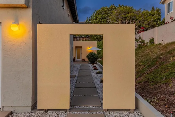 6540 Persa St, Carlsbad, California 92009