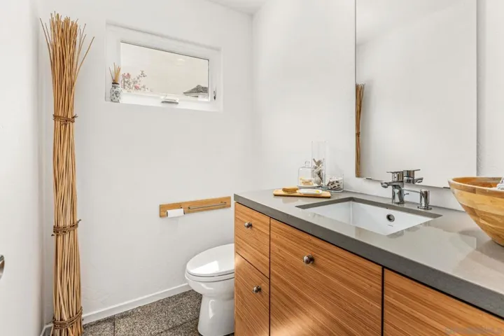 6540 Persa St, Carlsbad, California 92009