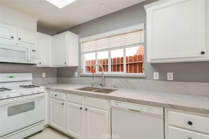 8554 Burnet Avenue 145, North Hills, California 91343