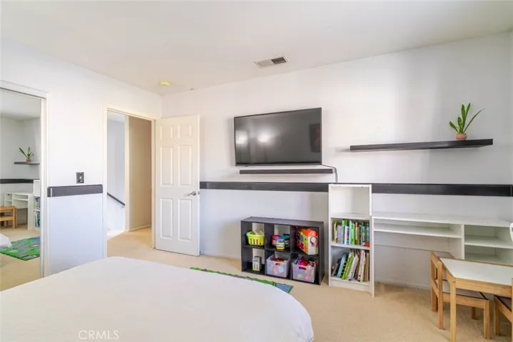 8554 Burnet Avenue 145, North Hills, California 91343