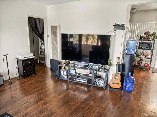 3605 Stephen M White, San Pedro, California 90731