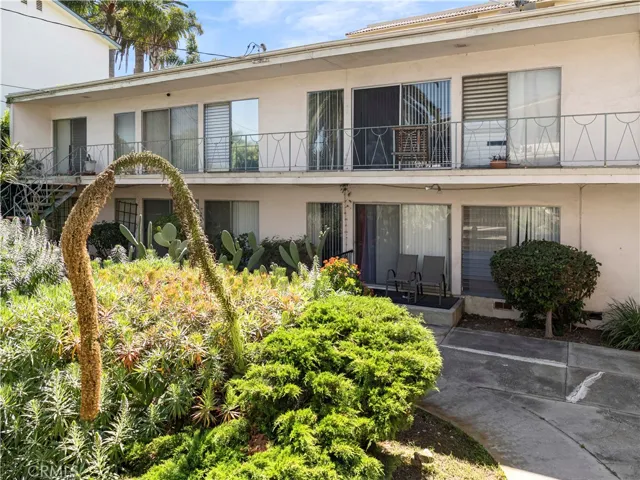 3605 Stephen M White, San Pedro, California 90731