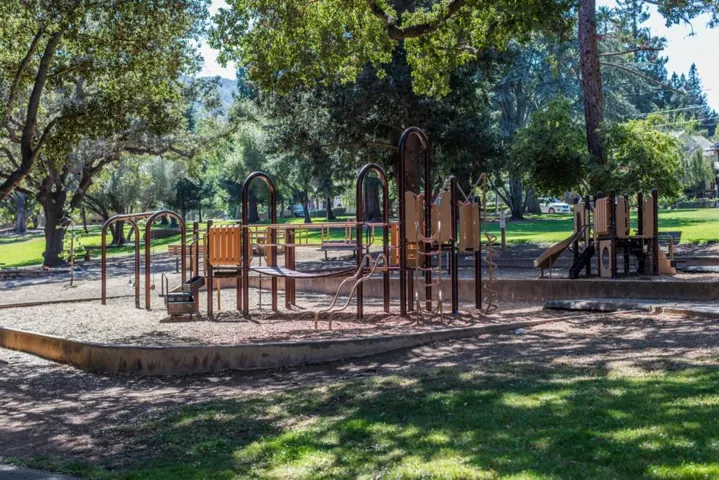 Just seconds to Bachman Park.